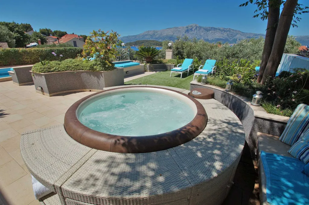 Spacious Seaside Villa with Pool in Lumbarda