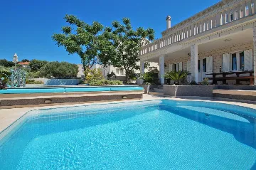 Spacious Seaside Villa with Pool in Lumbarda