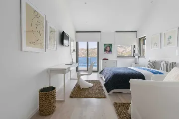Contemporary Seaside Villa with Heated Pool Žrnovo