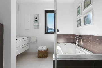 Contemporary Seaside Villa with Heated Pool Žrnovo