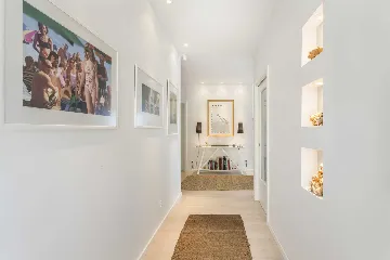 Contemporary Seaside Villa with Heated Pool Žrnovo