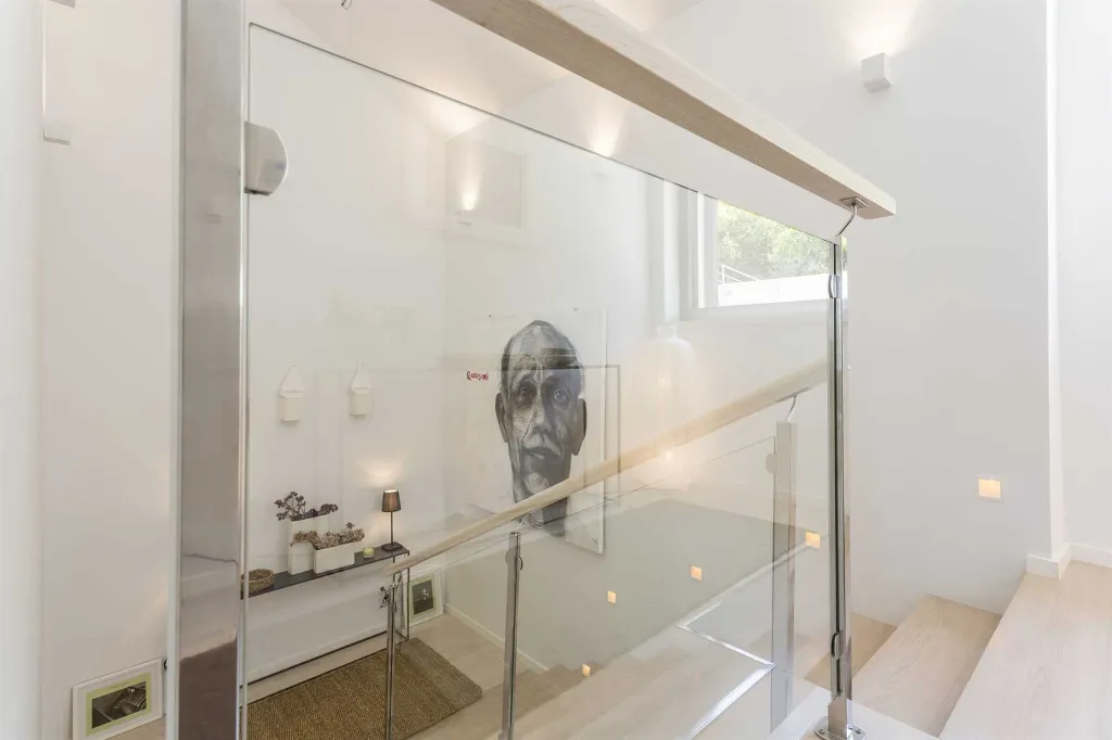 Contemporary Seaside Villa with Heated Pool Žrnovo