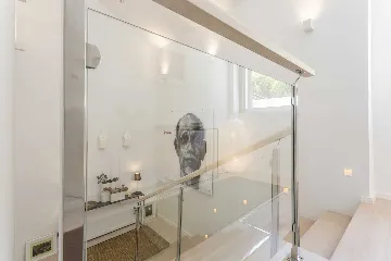 Contemporary Seaside Villa with Heated Pool Žrnovo