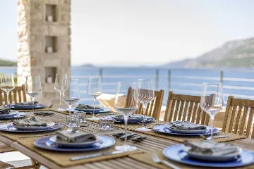 Contemporary Seaside Villa with Heated Pool Žrnovo