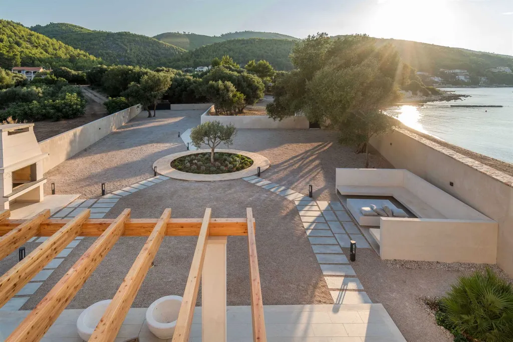 Seaside Villa with Heated Pool in Prižba