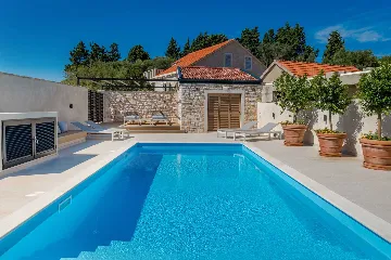 Seaside Villa with Heated Pool in Prižba
