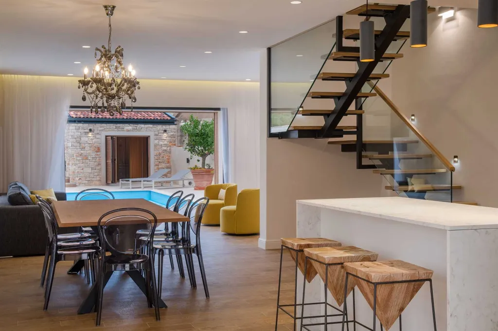 Seaside Villa with Heated Pool in Prižba