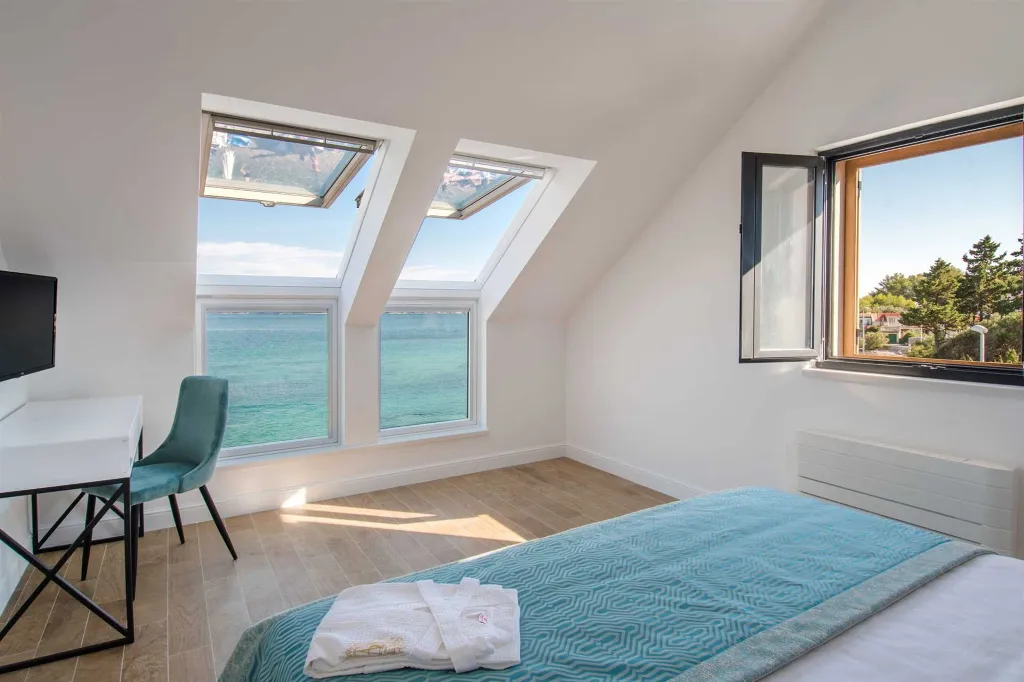 Seaside Villa with Heated Pool in Prižba
