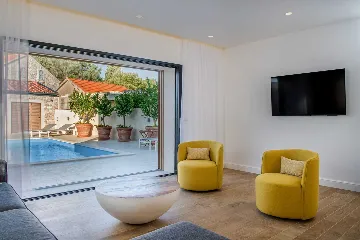 Seaside Villa with Heated Pool in Prižba