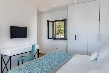 Seaside Villa with Heated Pool in Prižba