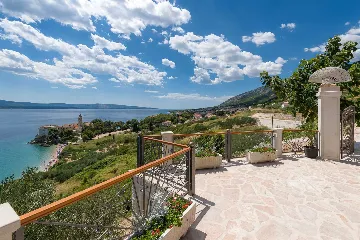 Modern Villa with Pool and Sauna in Bol