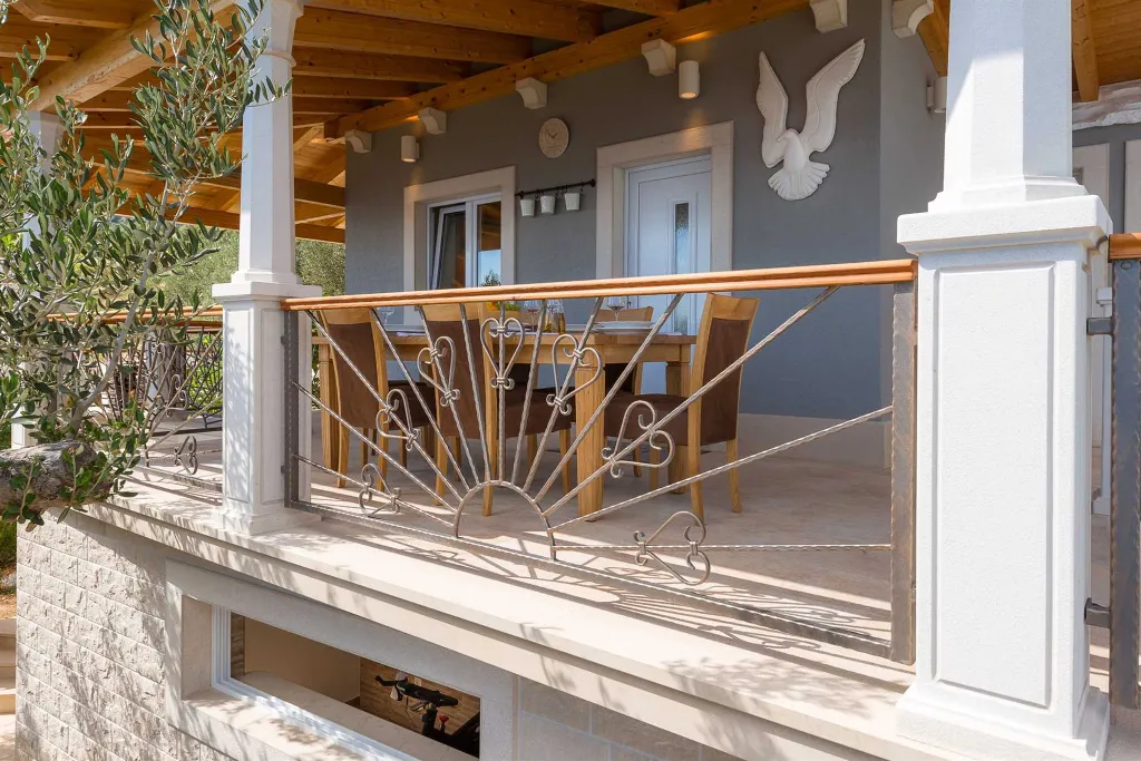 Modern Villa with Pool and Sauna in Bol