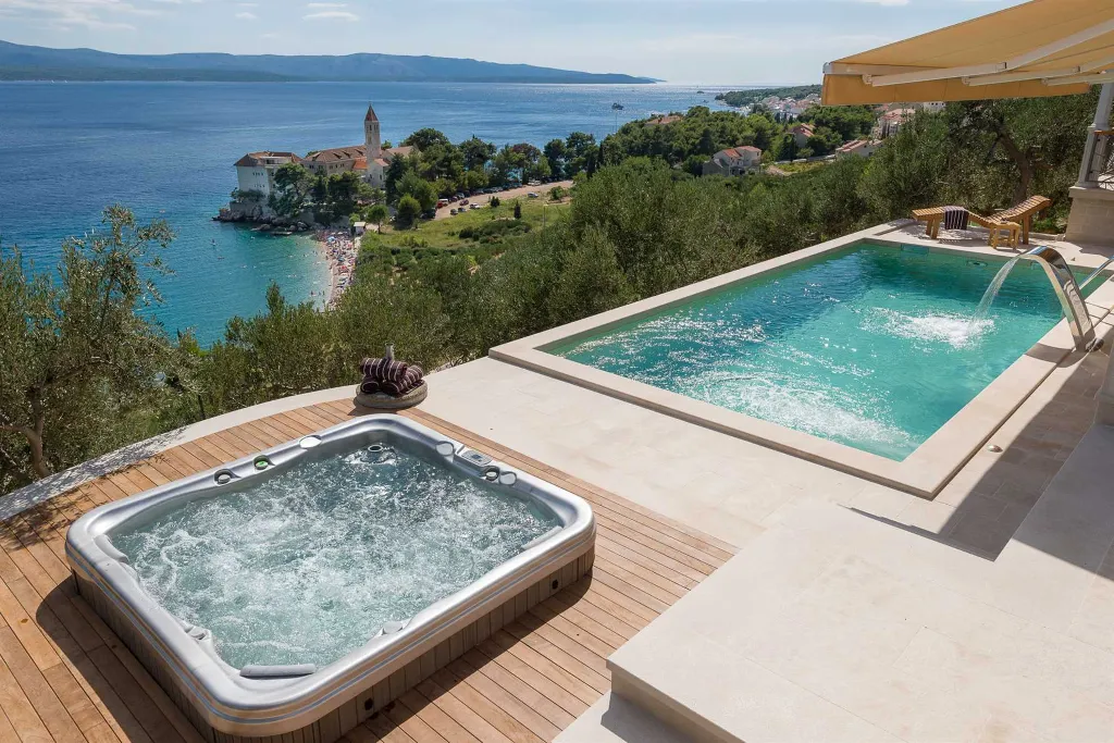 Modern Villa with Pool and Sauna in Bol