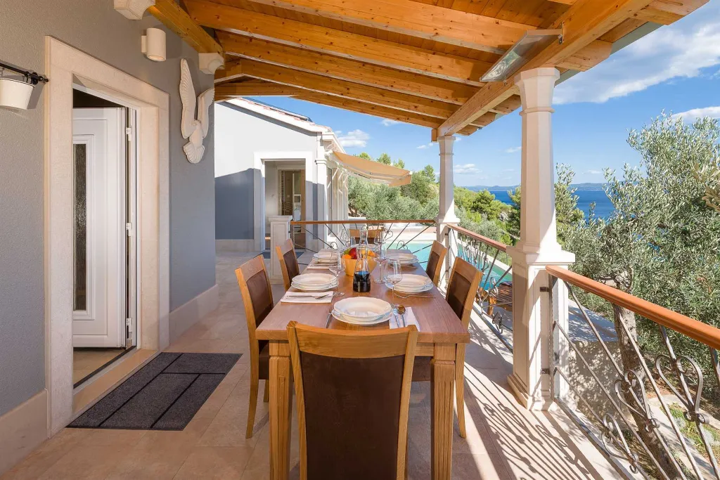Modern Villa with Pool and Sauna in Bol