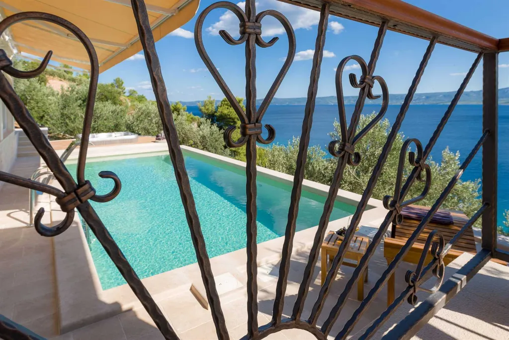 Modern Villa with Pool and Sauna in Bol