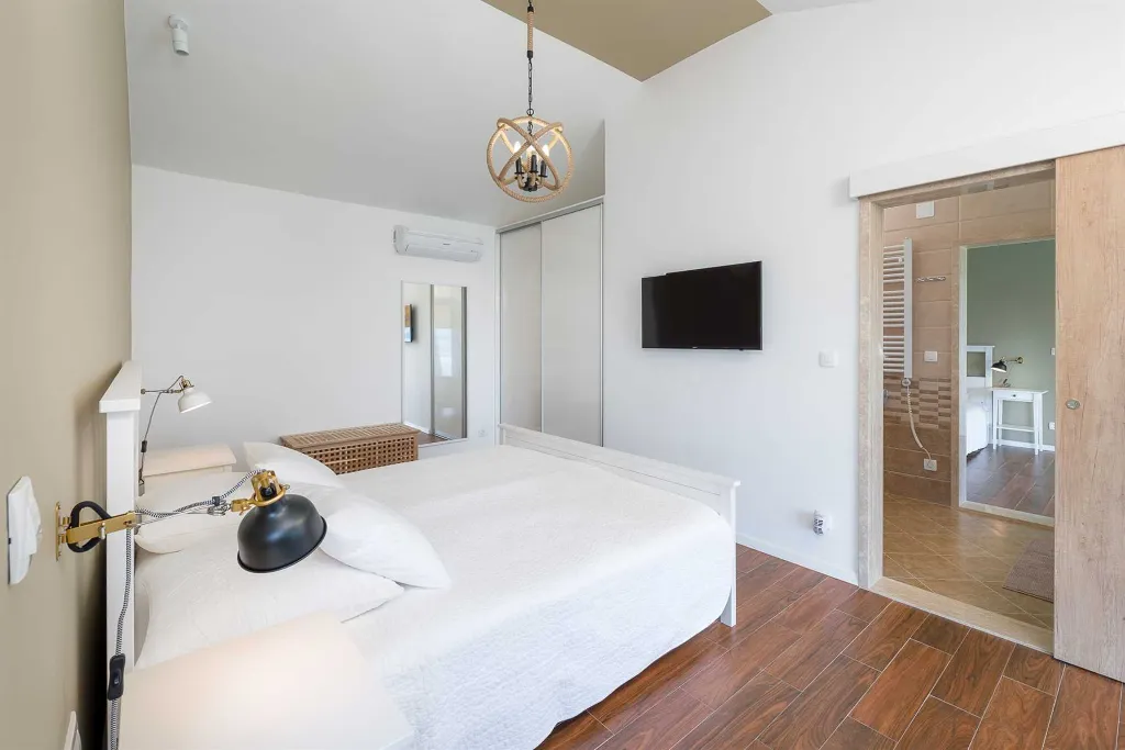 Modern Villa with Pool and Sauna in Bol