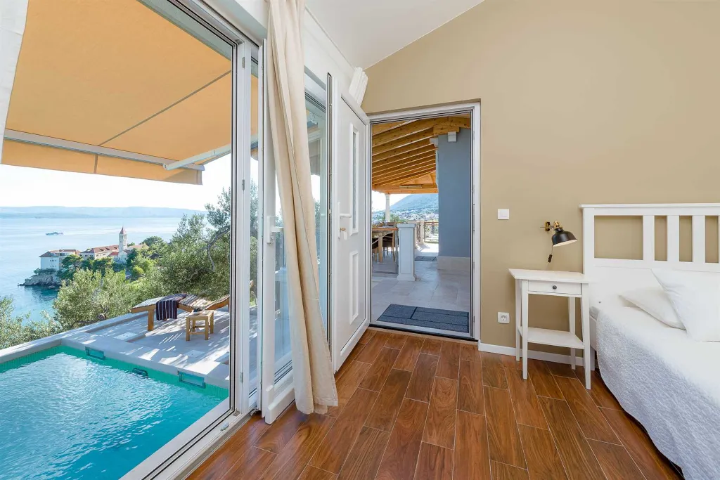 Modern Villa with Pool and Sauna in Bol