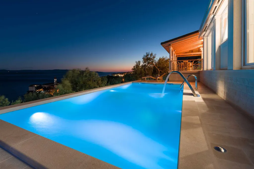 Modern Villa with Pool and Sauna in Bol
