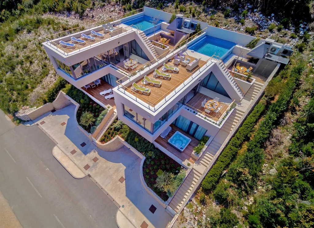 Modern Villa with Pool Near the Adriatic, Žrnovo