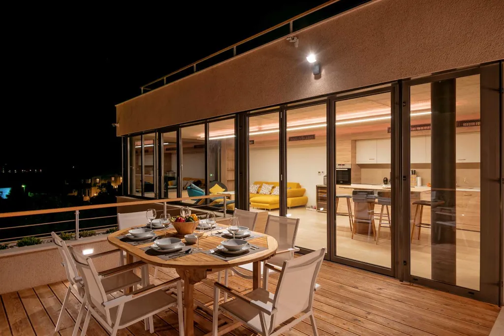 Modern Seaside Villa with Pool Žrnovo
