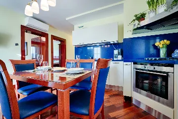 Seaview Apartment Retreat in Vis