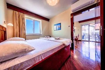 Seaview Retreat Apartment for Two in Vis