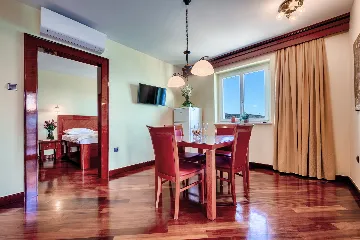 Seaview Retreat Apartment for Two in Vis