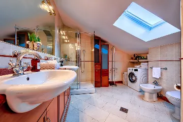 Seaview Penthouse Apartment in Vis