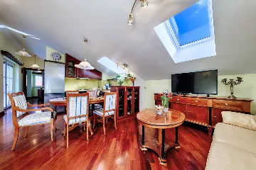 Seaview Penthouse Apartment in Vis