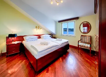 Seaview Penthouse Apartment in Vis