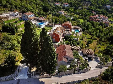 Private 9-Bedroom Villa with Pool near Dubrovnik
