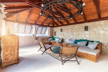 Private 9-Bedroom Villa with Pool near Dubrovnik