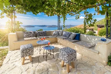 Private 9-Bedroom Villa with Pool near Dubrovnik