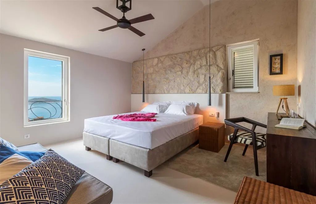 Private 9-Bedroom Villa with Pool near Dubrovnik