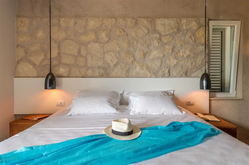 Private 9-Bedroom Villa with Pool near Dubrovnik