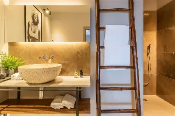 Private 9-Bedroom Villa with Pool near Dubrovnik