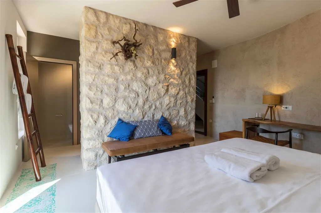 Private 9-Bedroom Villa with Pool near Dubrovnik