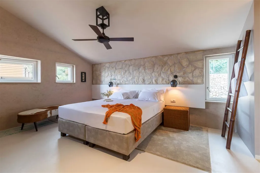 Private 9-Bedroom Villa with Pool near Dubrovnik