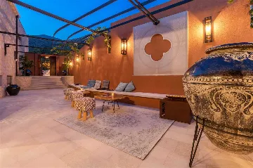 Private 9-Bedroom Villa with Pool near Dubrovnik