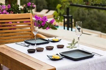 Private 9-Bedroom Villa with Pool near Dubrovnik