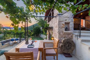 Private 9-Bedroom Villa with Pool near Dubrovnik