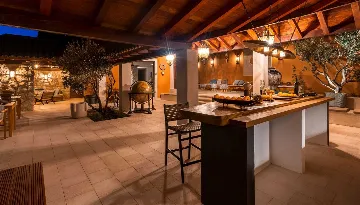 Private 9-Bedroom Villa with Pool near Dubrovnik