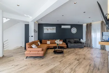 Seaside Villa Retreat with Pool in Marina