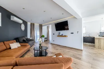 Seaside Villa Retreat with Pool in Marina