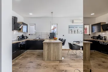 Seaside Villa Retreat with Pool in Marina