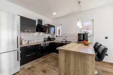 Seaside Villa Retreat with Pool in Marina