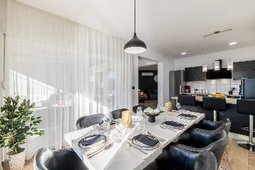 Seaside Villa Retreat with Pool in Marina