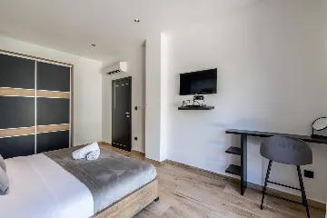 Seaside Villa Retreat with Pool in Marina