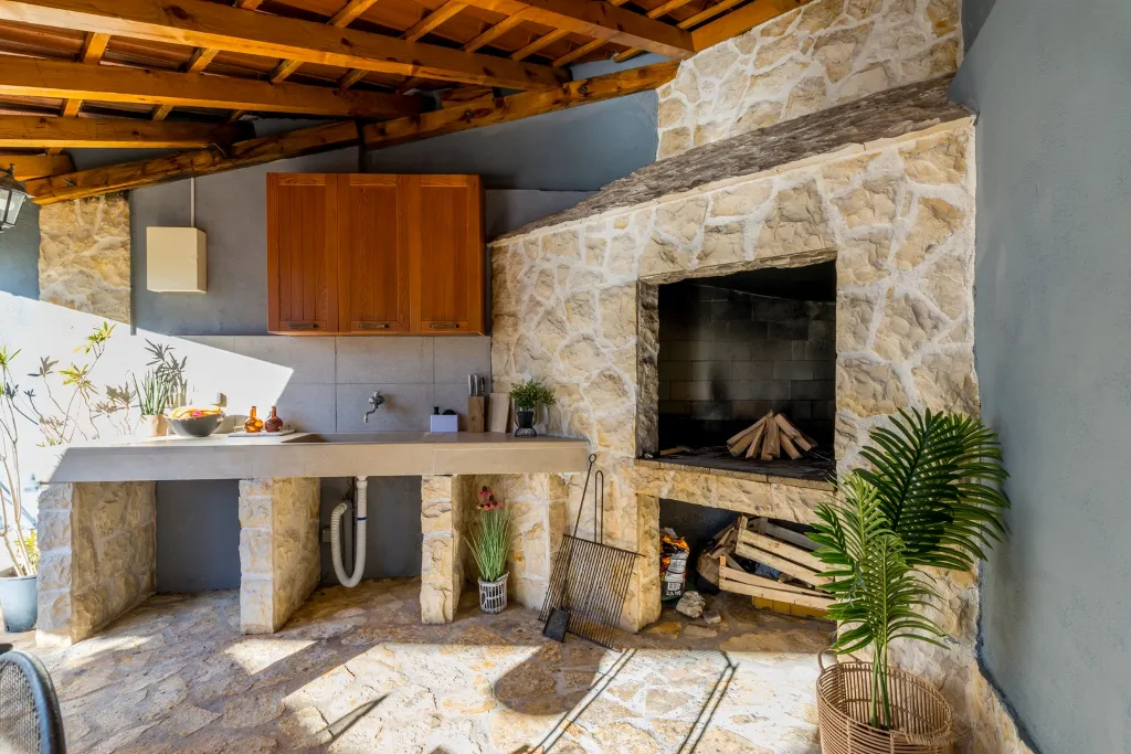Seaside Villa Retreat with Pool in Marina