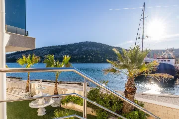 Seaside Villa Retreat with Pool in Marina